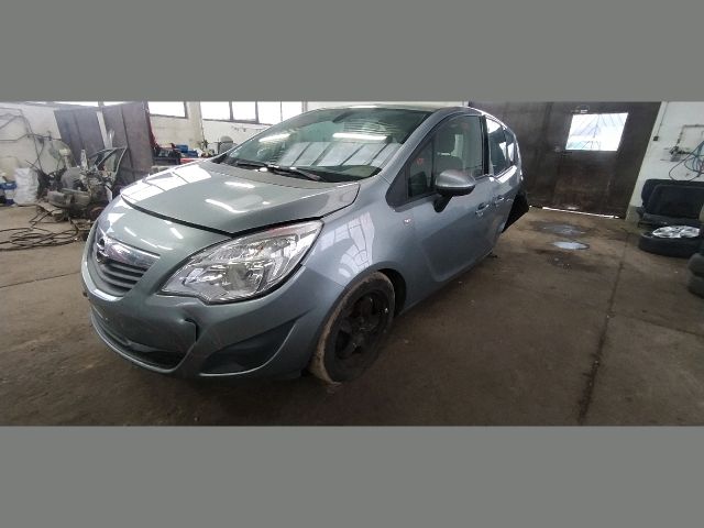 bontott OPEL MERIVA B Első Lökhárító Merevítő (Fém)