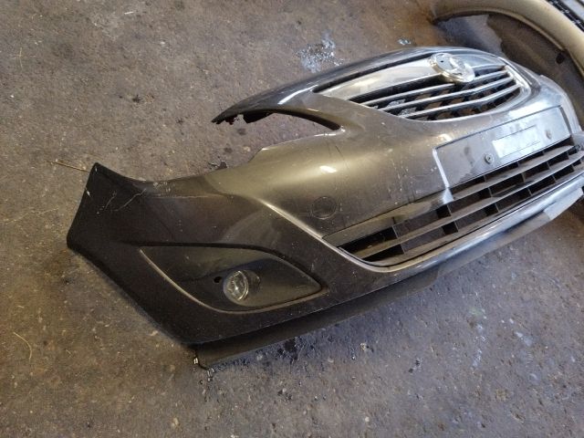 bontott OPEL MERIVA B Első Lökhárító (Részeivel)