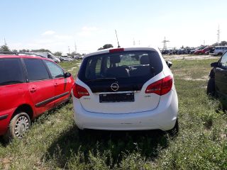 bontott OPEL MERIVA B Hátsó Lökhárító Merevítő (Fém)