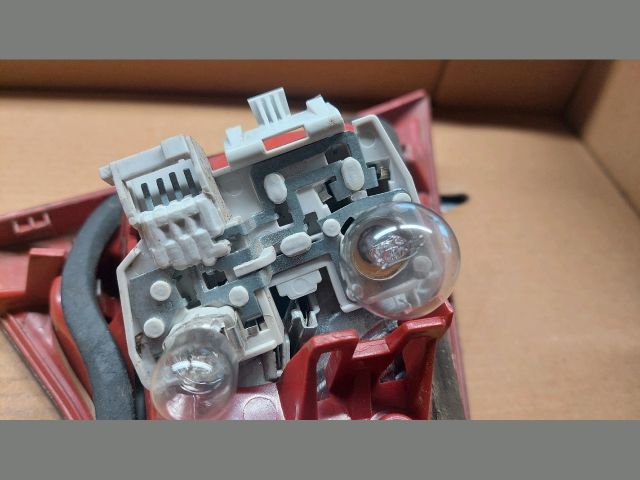 bontott OPEL MERIVA B Jobb Belső Hátsó Lámpa