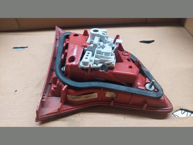 bontott OPEL MERIVA B Jobb Belső Hátsó Lámpa