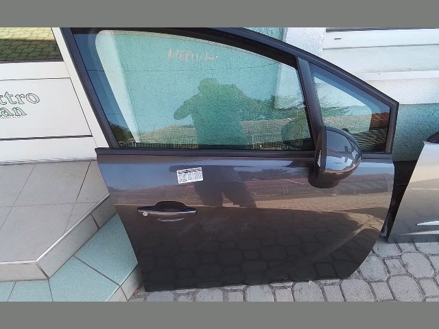 bontott OPEL MERIVA B Jobb első Ajtó (Részeivel)