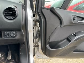 bontott OPEL MERIVA B Jobb első Ajtó (Részeivel)