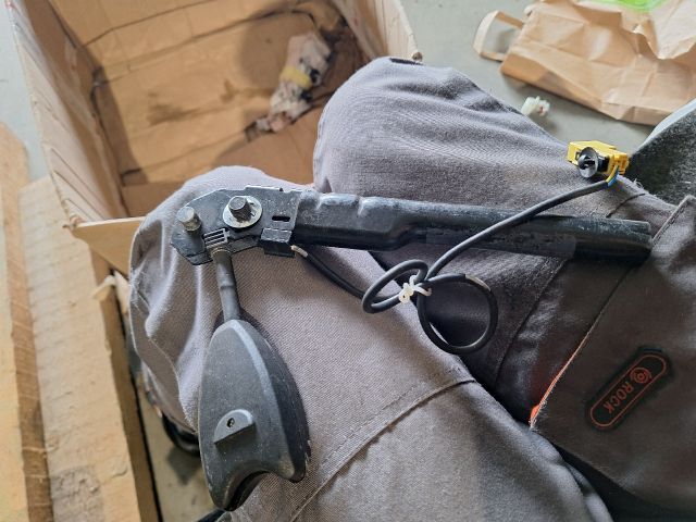 bontott OPEL MERIVA B Jobb első Biztonsági Öv Csat