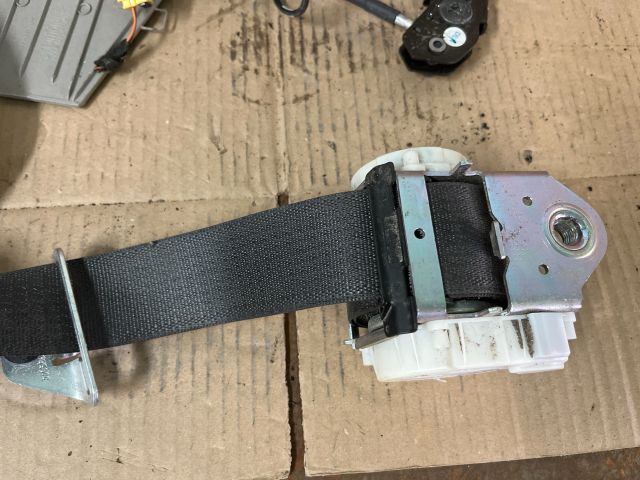 bontott OPEL MERIVA B Jobb első Biztonsági Öv