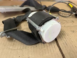 bontott OPEL MERIVA B Jobb első Biztonsági Öv