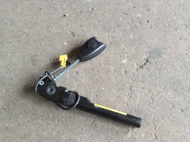 bontott OPEL MERIVA B Jobb első Övfeszítő