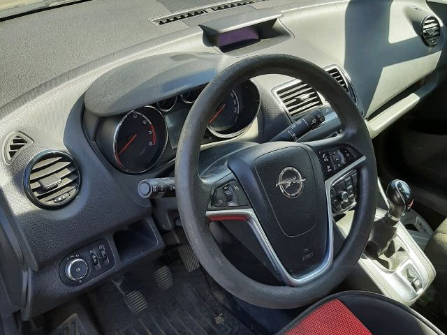 bontott OPEL MERIVA B Jobb első Ülés