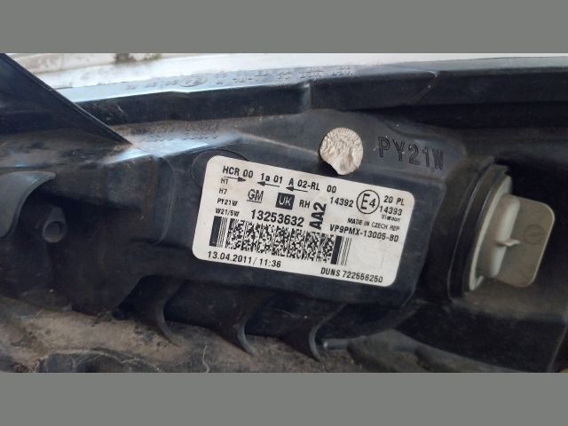 bontott OPEL MERIVA B Jobb Fényszóró