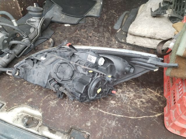 bontott OPEL MERIVA B Jobb Fényszóró