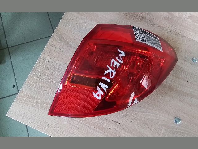 bontott OPEL MERIVA B Jobb Hátsó Lámpa