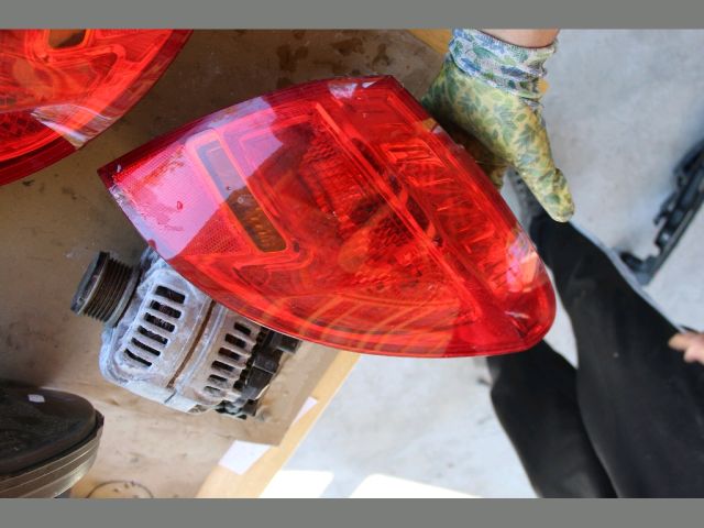 bontott OPEL MERIVA B Jobb Hátsó Lámpa