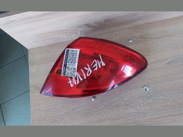bontott OPEL MERIVA B Jobb Hátsó Lámpa