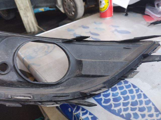 bontott OPEL MERIVA B Jobb Ködfényszóró Lámpakeret