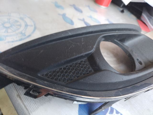 bontott OPEL MERIVA B Jobb Ködfényszóró Lámpakeret