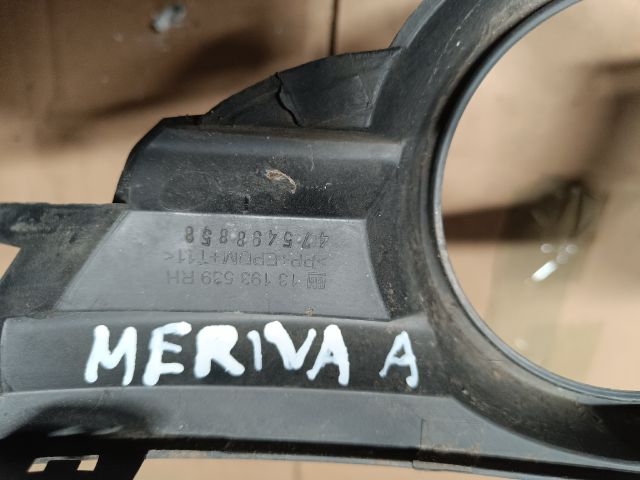 bontott OPEL MERIVA B Jobb Ködlámpa Rács