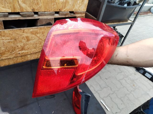 bontott OPEL MERIVA B Jobb Külső Hátsó Lámpa