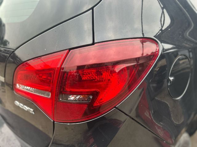 bontott OPEL MERIVA B Jobb Külső Hátsó Lámpa