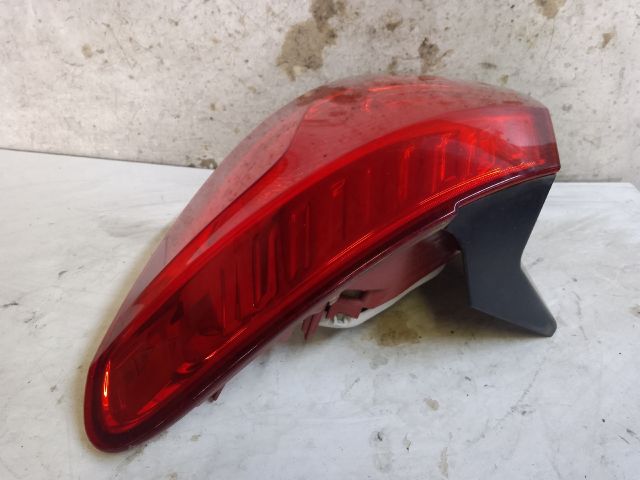 bontott OPEL MERIVA B Jobb Külső Hátsó Lámpa