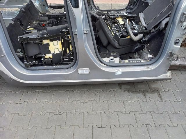 bontott OPEL MERIVA B Jobb Küszöb