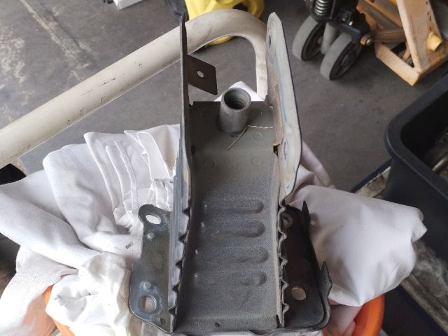 bontott OPEL MERIVA B Jobb Lökhárító Tartó Nyúlványvég