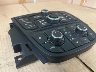 bontott OPEL MERIVA B Középkonzol Vezérlő Panel