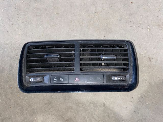 bontott OPEL MERIVA B Középső Szellőző