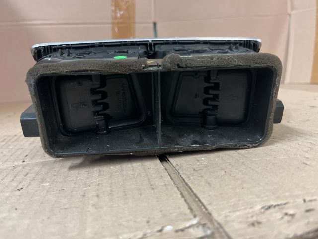 bontott OPEL MERIVA B Középső Szellőző