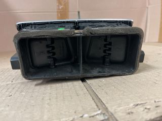 bontott OPEL MERIVA B Középső Szellőző