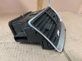 bontott OPEL MERIVA B Középső Szellőző