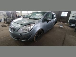 bontott OPEL MERIVA B Motorháztető Zsanér Pár