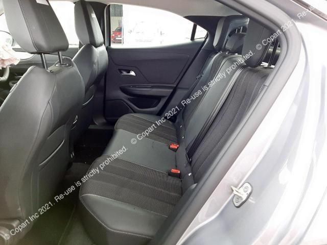 bontott OPEL MOKKA Biztosítéktábla Motortér