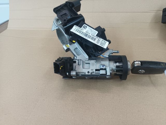 bontott OPEL MOKKA Gyújtáskapcsoló Házzal