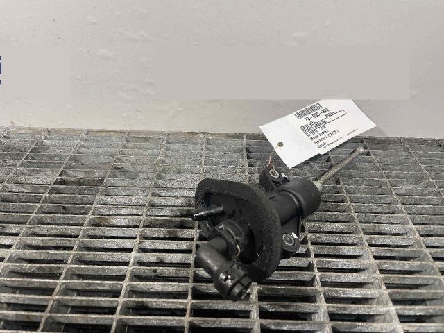 bontott OPEL MOKKA Kuplung Munkahenger