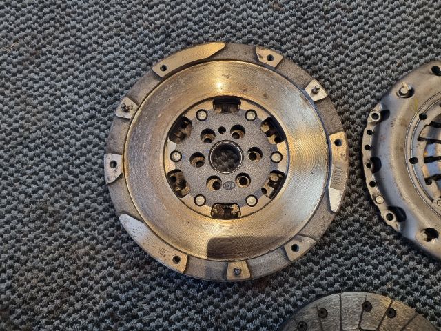 bontott OPEL MOKKA Kuplung Szett Lendkerékkel