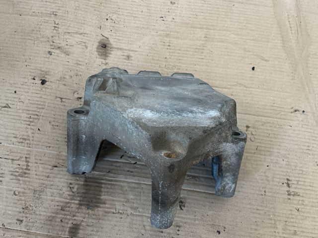 bontott OPEL MOKKA Motor Tartó Bak (Fém)