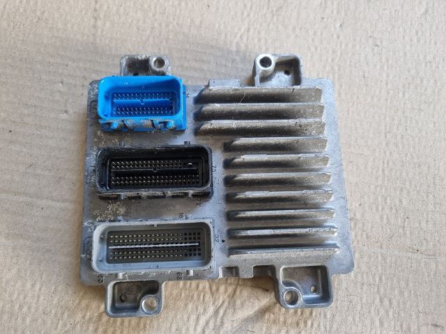 bontott OPEL MOKKA Motorvezérlő