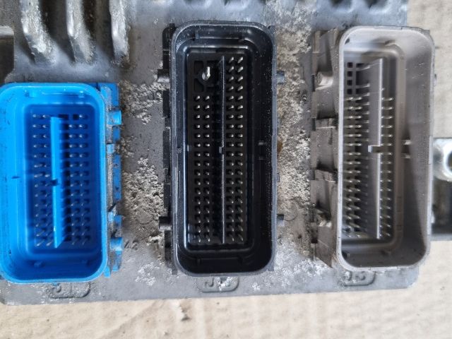 bontott OPEL MOKKA Motorvezérlő