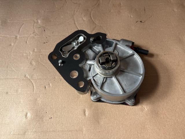 bontott OPEL MOKKA Vákumpumpa