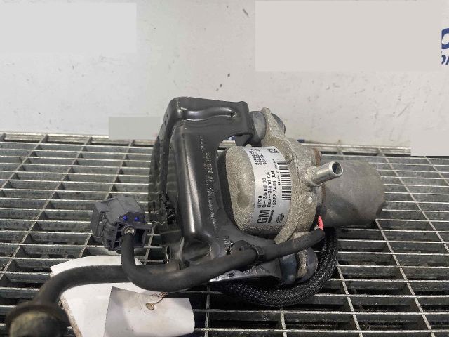 bontott OPEL MOKKA Vákumpumpa