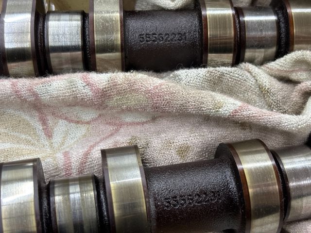 bontott OPEL MOKKA Vezérműtengely (Magában)