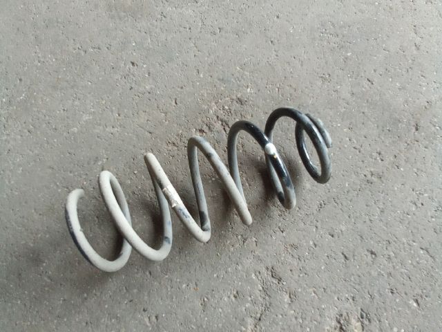 bontott OPEL MOKKA Bal első Rugó