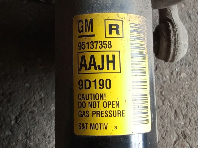 bontott OPEL MOKKA Jobb első Lengéscsillapító