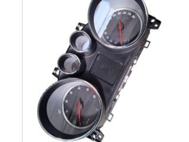 bontott OPEL MOKKA Kilométeróra