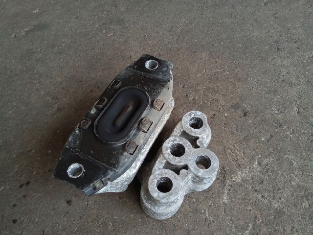 bontott OPEL MOKKA Motor Tartó Bak Bal