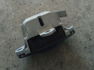 bontott OPEL MOKKA Motor Tartó Bak Jobb