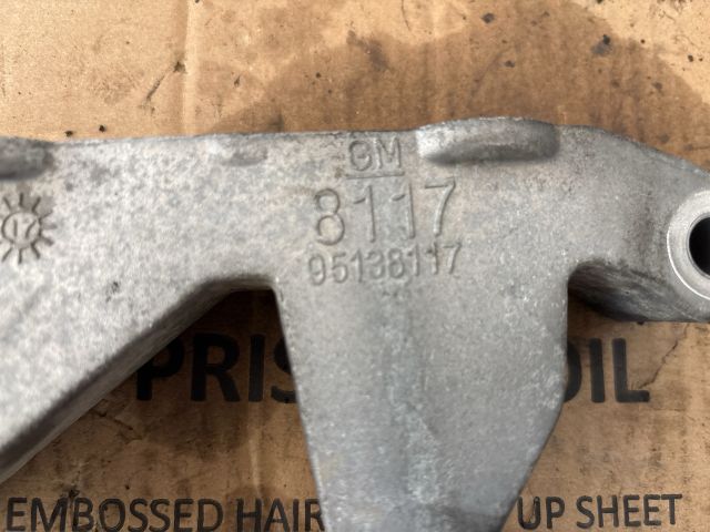 bontott OPEL MOKKA Motor Tartó Bak (Pozíciófüggetlen)