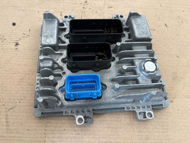 bontott OPEL MOKKA Motorvezérlő