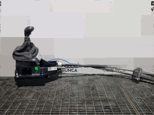 bontott OPEL MOKKA Váltó Kulissza