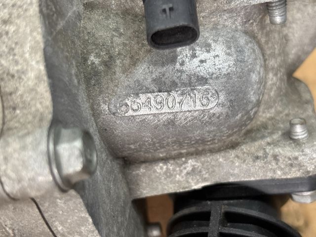 bontott OPEL MOKKA Vízpumpa